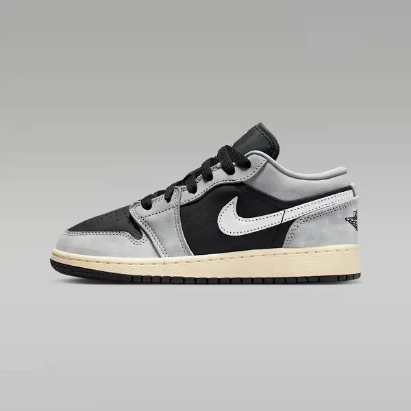 Nike Air Jordan 1 Low - Gs - Light Smoke Grey - Maat Eu 37.5 thumbnail