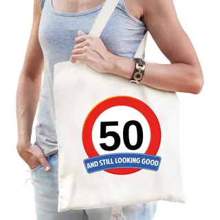 Bellatio Decorations Verkeersbord / Stopbord 50/vijftig Katoenen Cadeau Tas Wit Voor Dames En Heren - Kado Tas / Verjaardag Tasje / Shopper