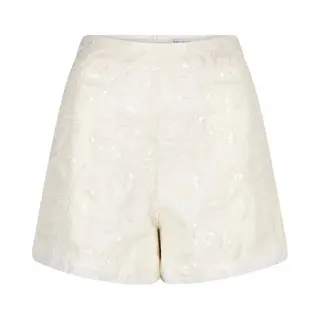 Lofty Manner - QE52 - Short Candice
