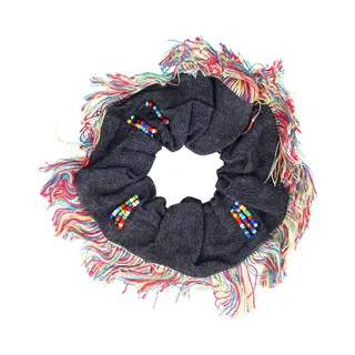 Haarsoires Haarelastiek Scrunchie – Ibiza Kralen & Franjes – Jeans Stof – Blauw - Haarkrinkel - Haar Elastiek Met Stof - Zacht & Haarvriendelijk