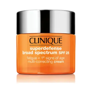 Clinique Superdefense Broad Spectrum Spf 25 Fatigue + 1st Signs Of Age Multi-Correcting Cream Feuchtigkeitsgesichtscreme Frauen 50 ml Creme