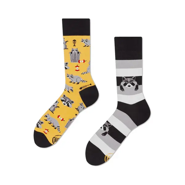 Many Mornings Lustige Ungleiche Socken Unisex Raccoon Bandit Motiv Bunte Socken Mit Waschbär Design Größe 39-42 Bequeme Baumwollsocken Geschenkidee thumbnail