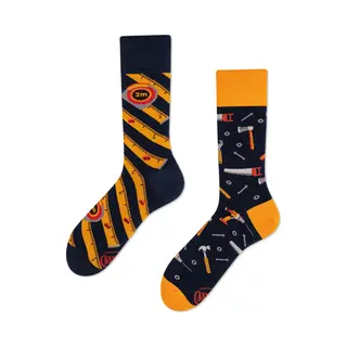Many Mornings Bunte Lustige Socken The Handyman Größe 35–38 Ungleiche Alltagssocken Im Handwerker-Motiv Unisex Bequem Farbenfroh