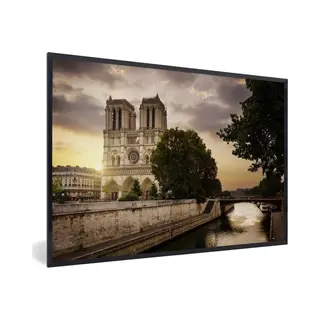 PosterMonkey Fotolijst Incl. Poster - Zonsopgang Bij De Notre Dame In Parijs - 120x80 Cm - Posterlijst