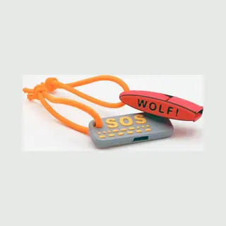 Zweeds Anti Wolf Fluitje + Gratis Sos Noodfluitje - Een Veilig Duo - Ons Luidste Wolvenfluitje - Tegen Wolven - Noodsignaal - Rubber Koord - Wolven