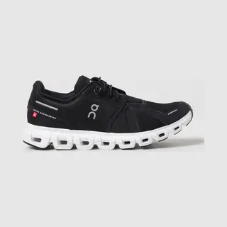 Sneakers On Running Woman Color Black
