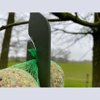 Voerstation Vogel, Voor Ophangen Mezenbolletjes