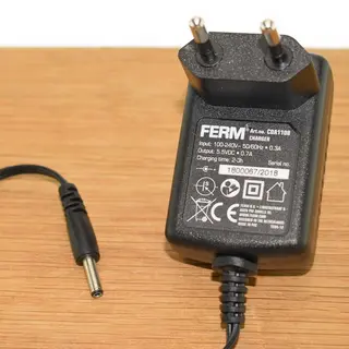 Ferm- CDA1108 - Oplader - 4 Volt - 0.3A - Voor - CDM1135 - Accu Schroevendraaier - 4Volt - Van De - Action