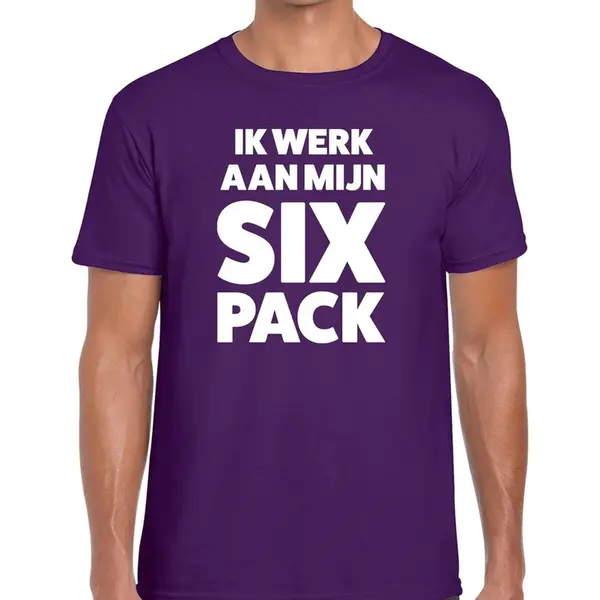 Bellatio Decorations Ik Werk Aan Mijn Six Pack Tekst T-shirt Paars Voor Heren - Heren Feest T-shirts S thumbnail
