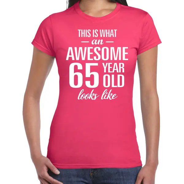 Bellatio Decorations Awesome 65 Year - Geweldige 65 Jaar Cadeau T-shirt - Roze - Voor Dames - Verjaardag Cadeau Vrouwen Xs thumbnail