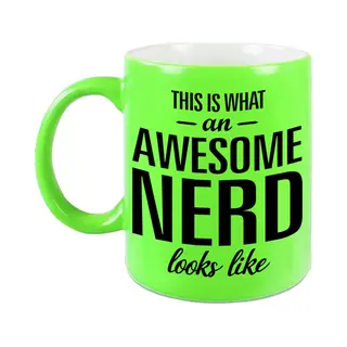 Bellatio Decorations This Is What An Awesome Nerd Looks Like Cadeau Mok / Beker - 330 Ml - Neon Groen - Verjaardag / Geslaagd - Kado Mok / Beker