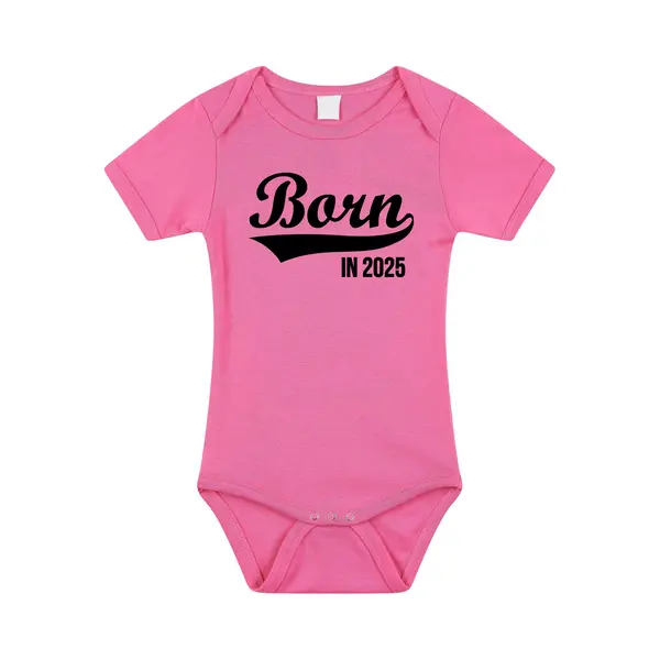 Bellatio Decorations Born In 2025 Tekst Baby Rompertje Roze Meisjes - Kraamcadeau/ Zwangerschapsaankondiging - 2025 Geboren Cadeau 92 thumbnail