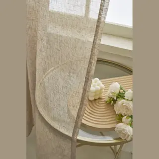 Maroyathome Bibiana - Vitrage - Kant En Klaar - Plooiband - Loodveter - Schelphaken - Embrasse - Licht Taupe - 200 X 180 Cm - 200 Cm Breed - 180 Cm