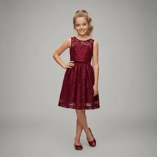 La V Elegante Kant Jurk Met Mouwloze Rood 146