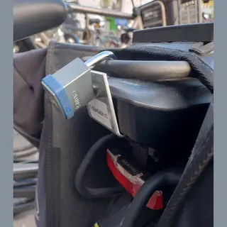 E-BikeSafe Accuslot B1 - Korte Beugel Met Een Langer Hangslot