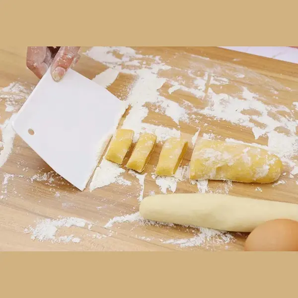*** 2x Deegschraper - Deegsnijder - Deegkrabber - Voor Taart En Cake - Van Heble® *** thumbnail