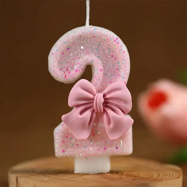 DW4Trading Verjaardagskaars 2 Roze Met Strikje - Cijfer-kaars - Taartversiering thumbnail