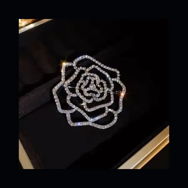 Borasi Roos Broche Zilverkleurig | Roestvrijstaal | Broche | Dames Sieraden | Bruiloft | Elegant | thumbnail