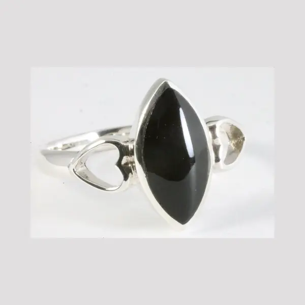 AsiAsia Opengewerkte Hoogglans Zilveren Ring Met Onyx - Maat 20.5 thumbnail
