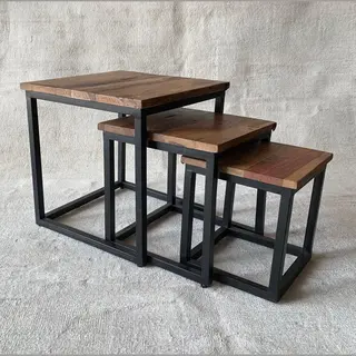 the wooden house Bijzettafel Set Van 3 – Mangohout & Metaal – Compact Nesting Design