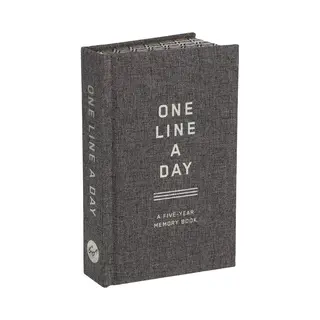 Chronicle Books Charcoal Canvas One Line A Day, A Five-Year Memory Book