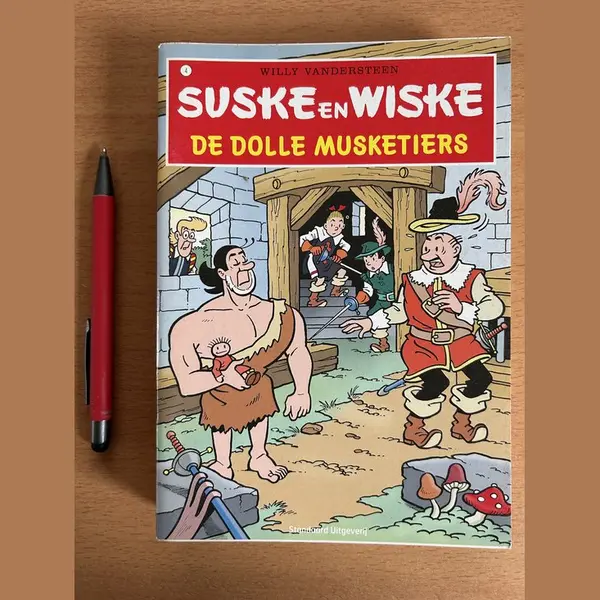 Suske En Wiske No 04, De Dolle Musketiers (speciale Uitgave A5 Formaat) thumbnail