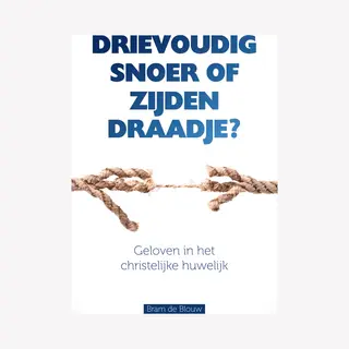 Drievoudig Snoer Of Zijden Draadje