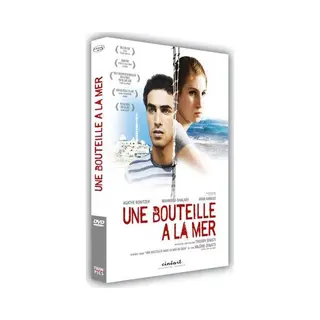 Une Bouteille A La Mer