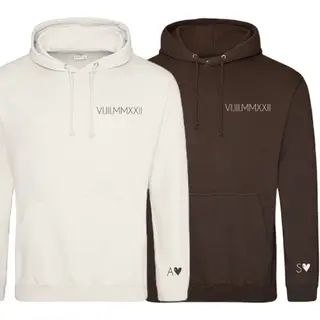 Livingstickers Hoodie Set Koppel-Hot Chocolate En Vanilla Milkshake Setje Koppel Hoodies Met Datum In Romeinse Cijfers En Voorletters-Maat Xl