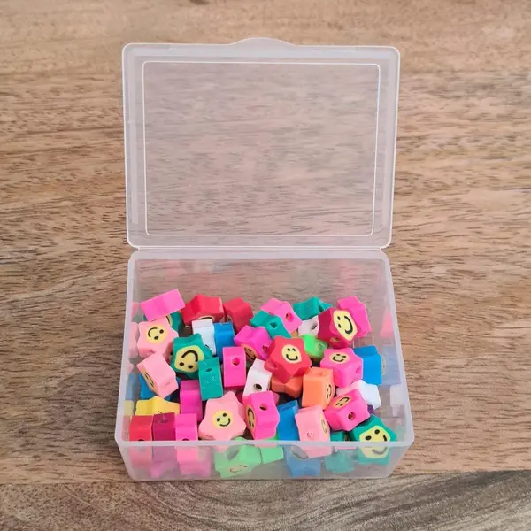 50 Stuks Kralen Sterretjes Smiley - 1 Cm - Figuurkralen - Kleikralen - Fimokralen - Polymeer Kralen thumbnail
