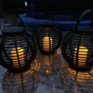 RexTech Solar Tuinverlichting Lantaarn 'Basket' - Voordeelset Van 3 Stuks - Buitenlampen Op Zonne-energie - Zwart - Solar Tuinverlichting
