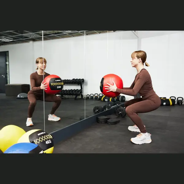 Rebblo Wall Ball - 4 Kg Gewichtsbal - Crossfit Medicijnbal - Fitness Gewicht - Kunstleer - ⌀ 32 Cm thumbnail