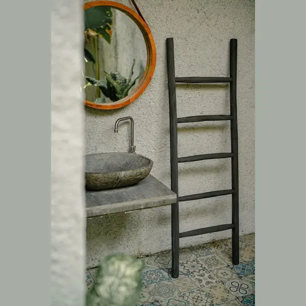 Teakea - Teakhouten Ladder Zwart Gecoat 50x5x150 Cm - Decoratieve Handdoekladder Met 5 Stijlen thumbnail