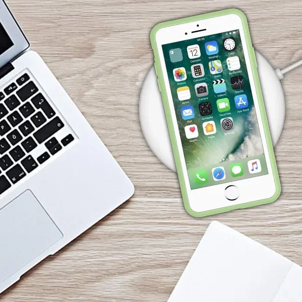 ShieldCase Silicone Case Geschikt Voor Apple IPhone Se 2020 / Se 2022 Hoesje - Optimale Bescherming - Perfecte Pasvorm - Tpu Materiaal - Lichtgroen thumbnail