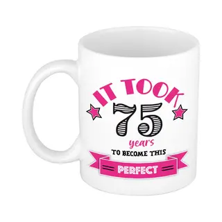 Bellatio Decorations Verjaardag Cadeau Mok 75 Jaar - Roze - Grappig - 300 Ml - Keramiek