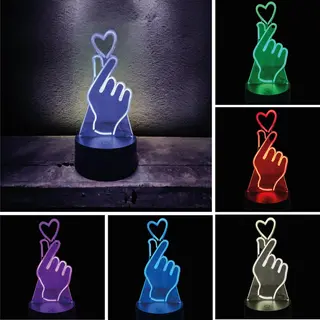 Klarigo® Nachtlamp – Hand Met Hart - Hartje - Liefde - Valentijn - 3D Led Lamp Illusie – 16 Kleuren – Bureaulamp - Sfeerlamp – Nachtlampje
