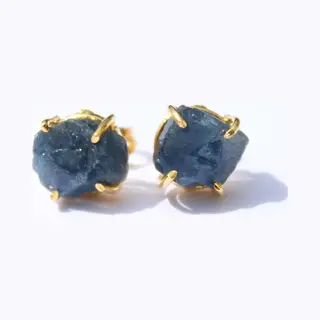 Bixorp Gems Saffier Chakra Oorbellen - Ruwe Edelsteen Knopjes - 18 Karaat Verguld Goud & Roestvrij Staal - Derde Oog Chakra