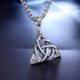 Triquetra Ketting - Celtische Hanger - Zilverkleurig 60cm - Cadeau Voor Mannen - Roestvrij Staal - Pax Amare