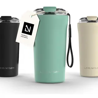 Lars NysØM Thermo Kaffeebecher To Go Mit Trageschlaufe & Tritan Deckel | Travel Mug 0, 5 Liter Mit Isolierung | Auslaufsicherer Edelstahl