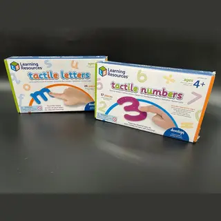 Learning resources Voordeelset, Tactiele Letters (26 St.) En Tactiele Cijfers(37 St.)