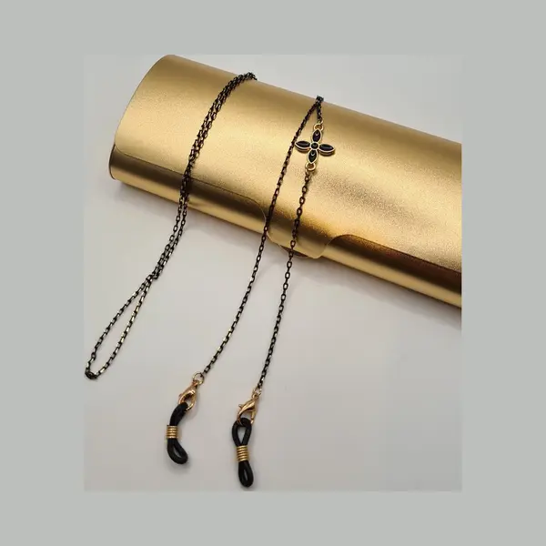 Dames Zwarte Brillenketting Met Gouden Accenten En Reserve Rubberen Lussen. Inclusief Twee Hoogwaardige Microvezel Doekjes / Brillenkoord Dames / thumbnail