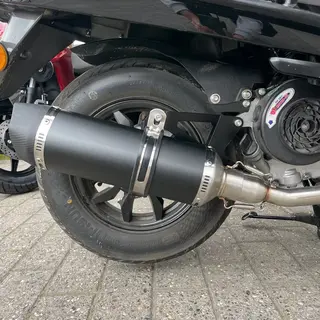 Capri Akrapovic/ Sport Uitlaat Gts Toscana/ La Souris/ Agm VX50/ Btc Riva