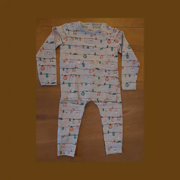 Kerst Pyjama - Rendier - Kerstman - Kerstkleding - Baby Kerst Pakje - Maat 74 thumbnail