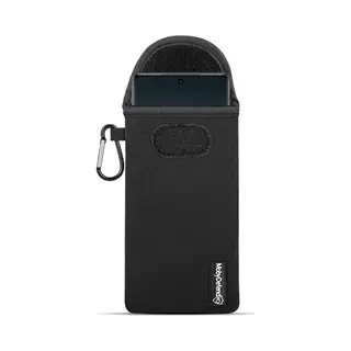 MobyDefend Hoesje - Geschikt Voor OnePlus 12R - Neopreen Pouch Met Karabijnhaak - Insteek - Riemlus - Zwart