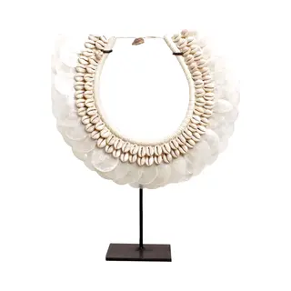 Pole to Pole Large Shell Necklace | Schelpenornament | Woondecoratie | 35 X 9 X 40 Cm