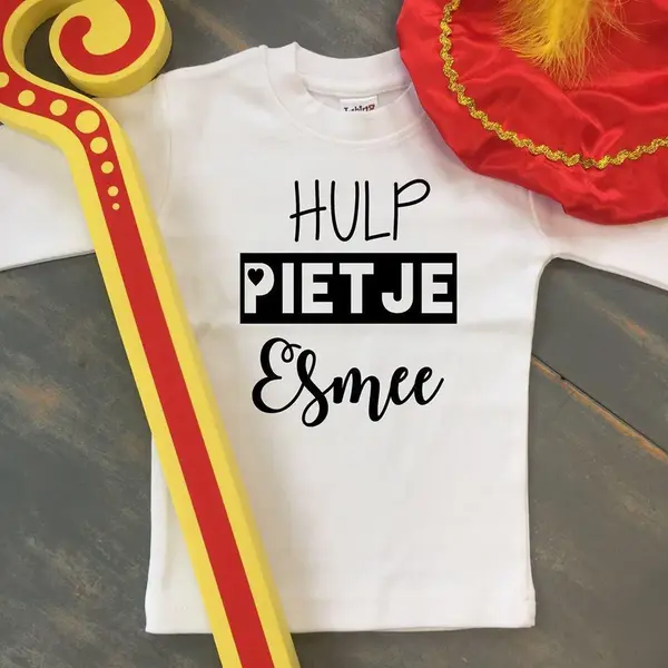 Merkloos Shirtje Hulp Pietje Met Naam Van Hulppietje | Lange Mouw | Wit Met Zwarte Letters | Maat 104 Baby T-shirt 104 thumbnail