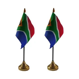 Zuid Afrika Tafelvlaggetjes - 2x Stuks - 10 X 15 Cm - Met Gouden Standaard - H27 Cm - Landen Versiering - Feestartikelen