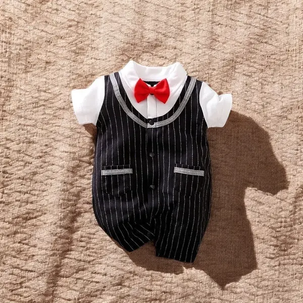 Nezr® Baby Kleding Set - Jongens En Meisjes Romper - Kraamcadeau - Babyshower Cadeau - 3-6 Maanden thumbnail