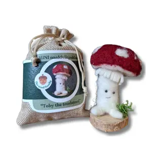 The wool family Naaldvilten Kit – Mini Pakket Voor Beginners & Gevorderden – Toby De Paddenstoel