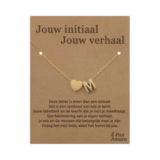 Letter M Ketting Op Cadeau Kaartje - Jouw Initiaal, Jouw Verhaal - 45cm Goudkleurig Stainless Steel - Initiaal & Hartje Hanger - Pax Amare